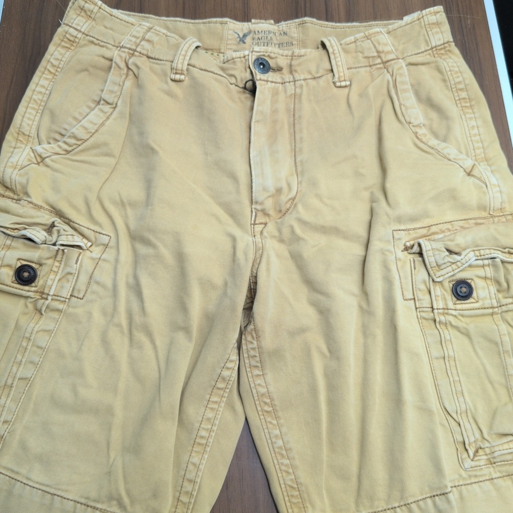 American Eagle Outfitters Tan Khaki Cargo Shorts Mens Sz 32 Classic Length